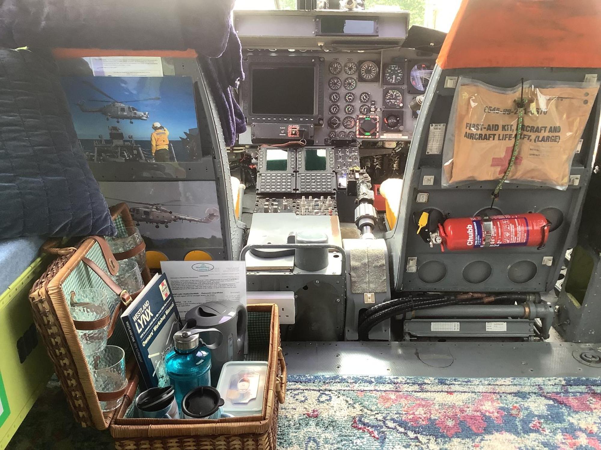 Haelarcher Helicopter Glamping Helston Extérieur photo